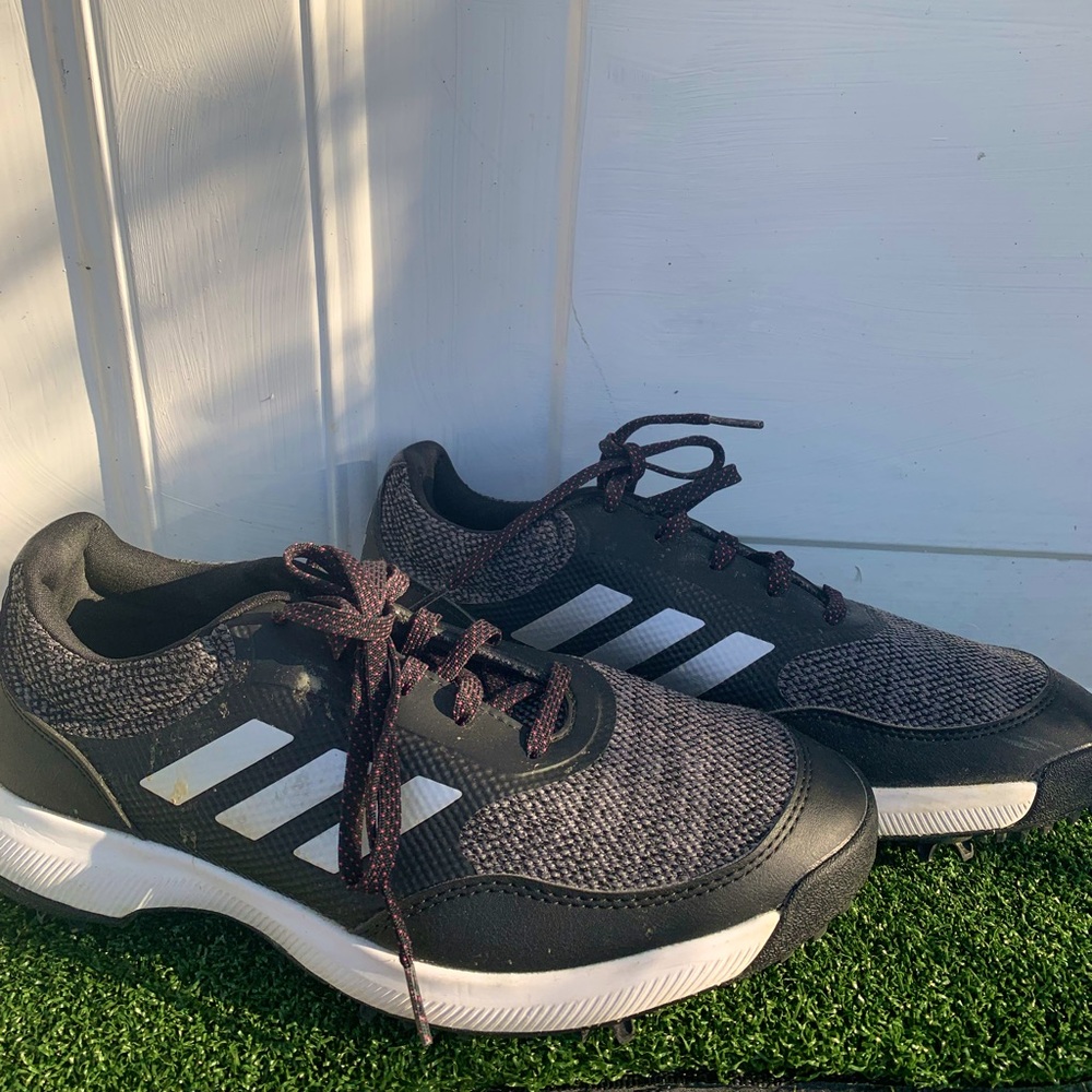 Golf shoes